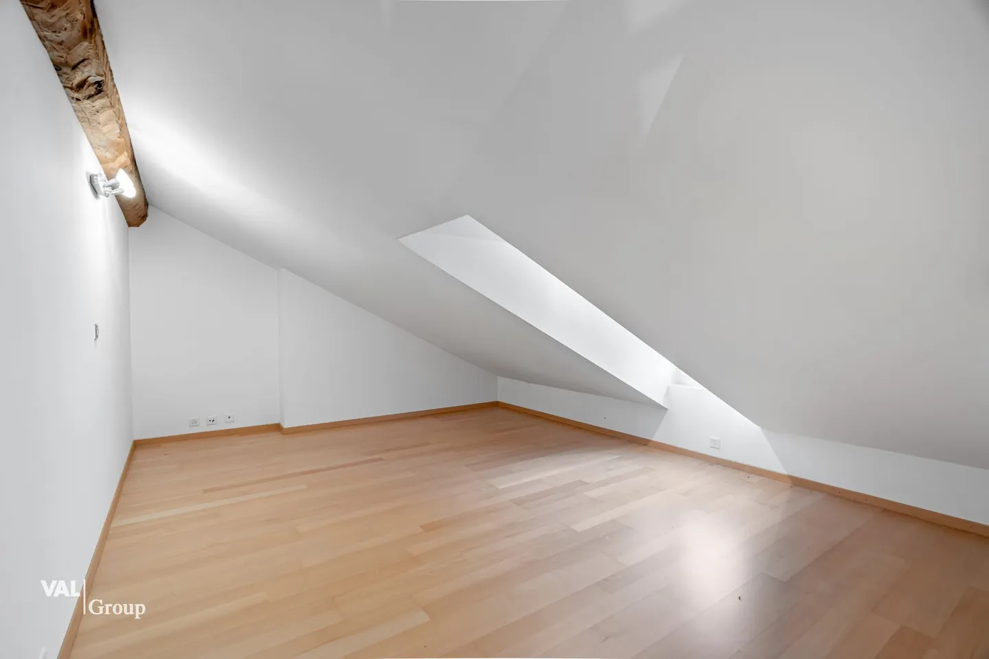 Bellissimo appartamento duplex in posizione centrale - Foto 4 di 10