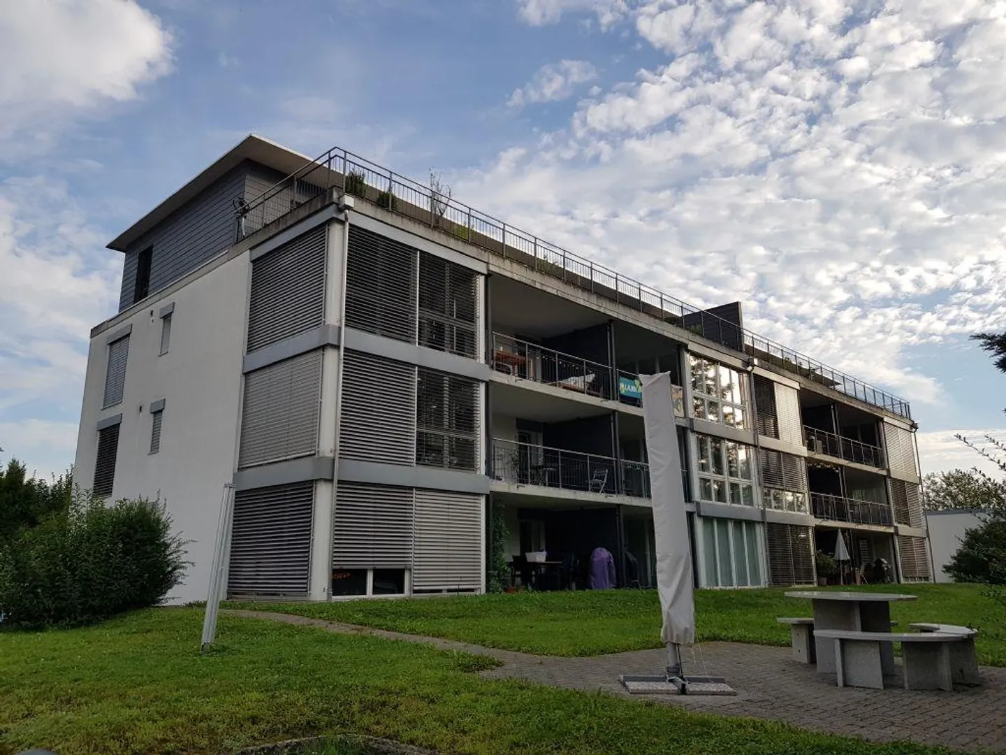 APPARTEMENT DE JARDIN | CENTRAL | CALME - Photo 1 sur 10