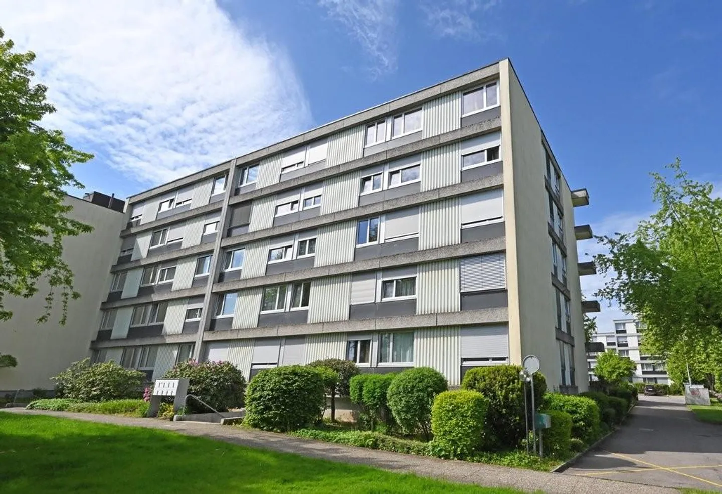 Spazioso appartamento di 5.5 locali nel quartiere di Seidenberg - Foto 1 di 11