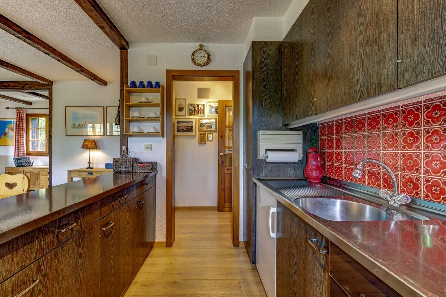 Klassisches 3-Schlafzimmer-Alpen-Chalet mit ausgezeichnetem Blick - Foto 10 von 13