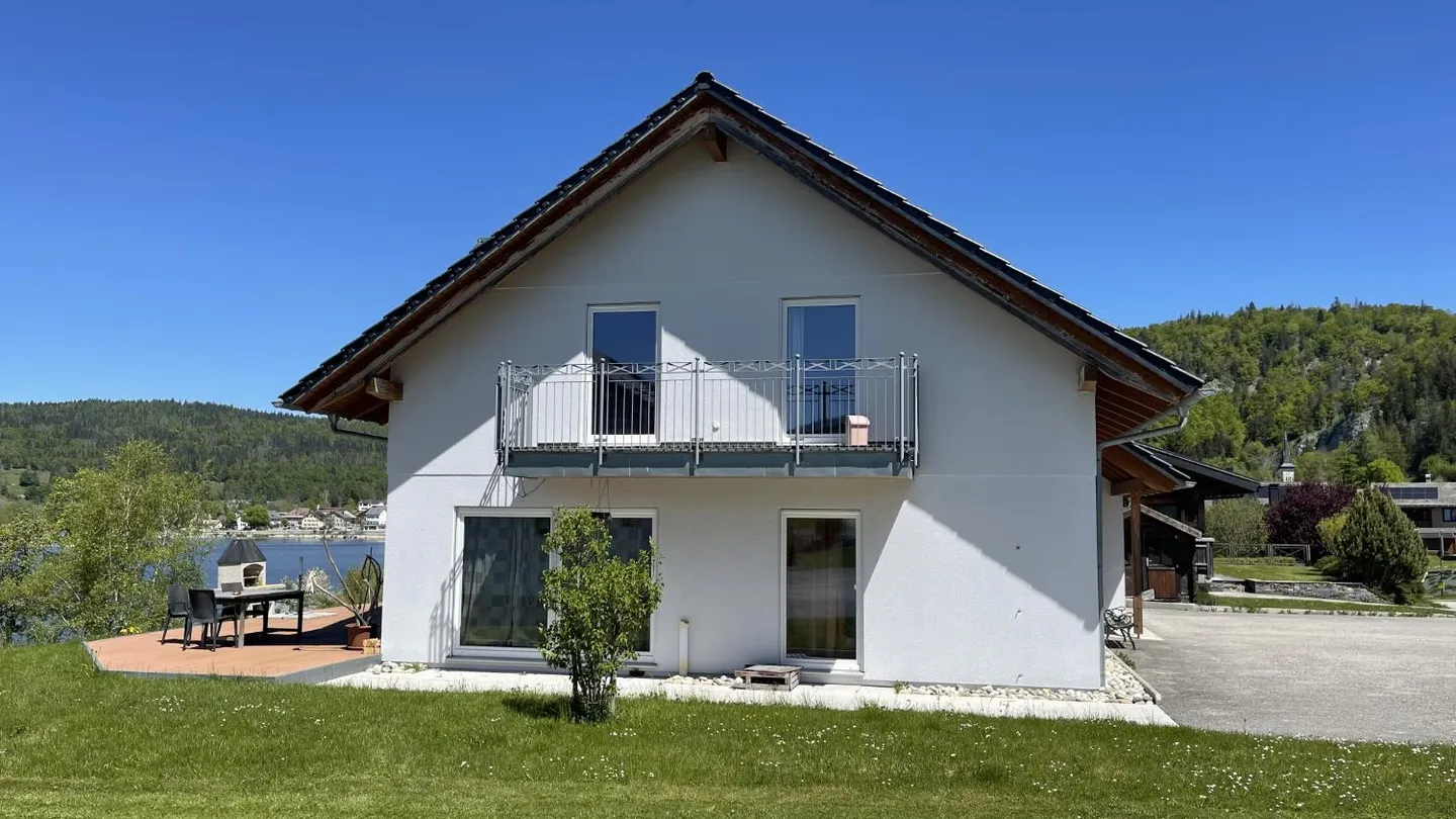 Charmante Villa près du Lac Joux - Photo 2 sur 16