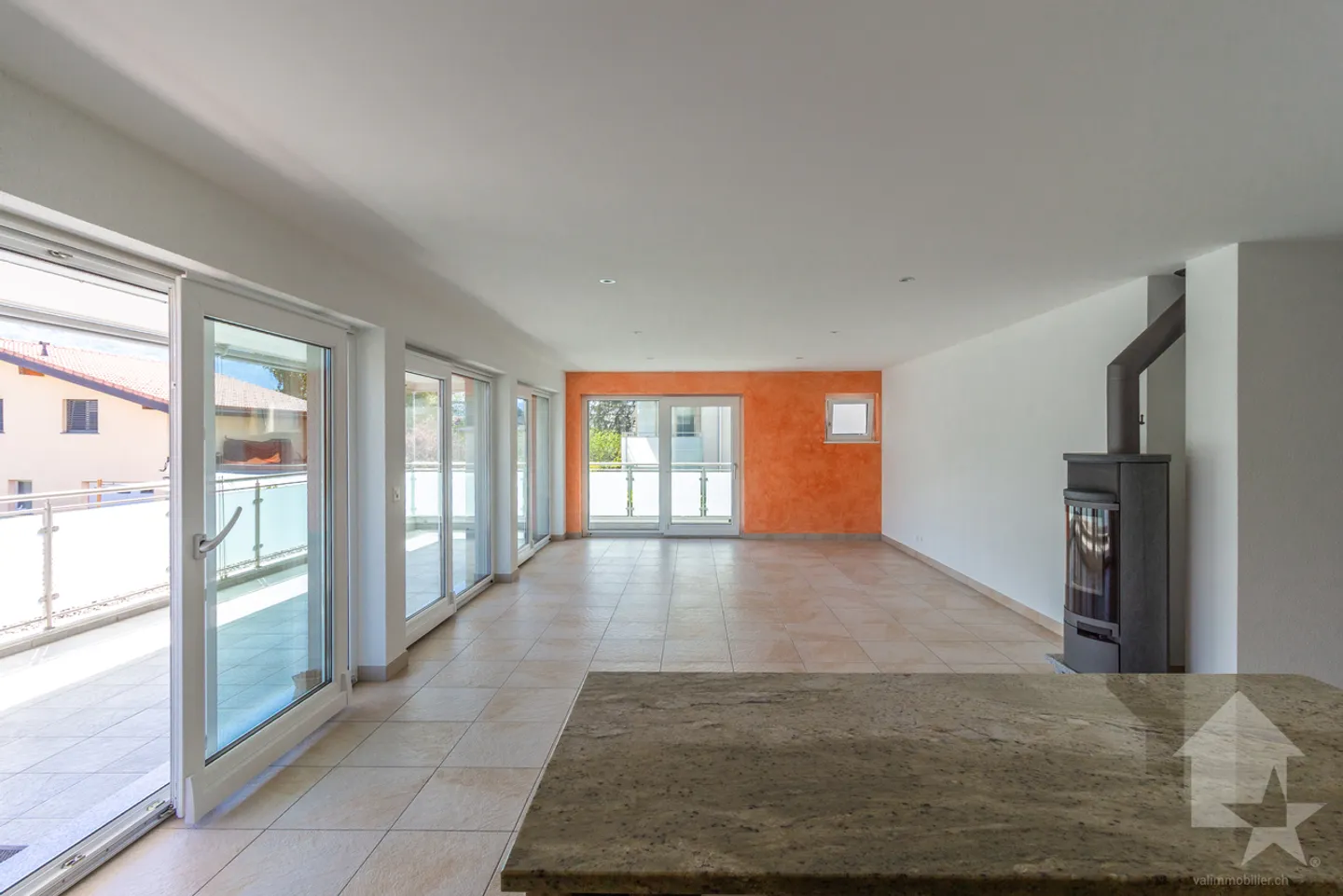 Spacious 4.5-room apartment with covered terrace of 34 m2 - Photo 3 of 21