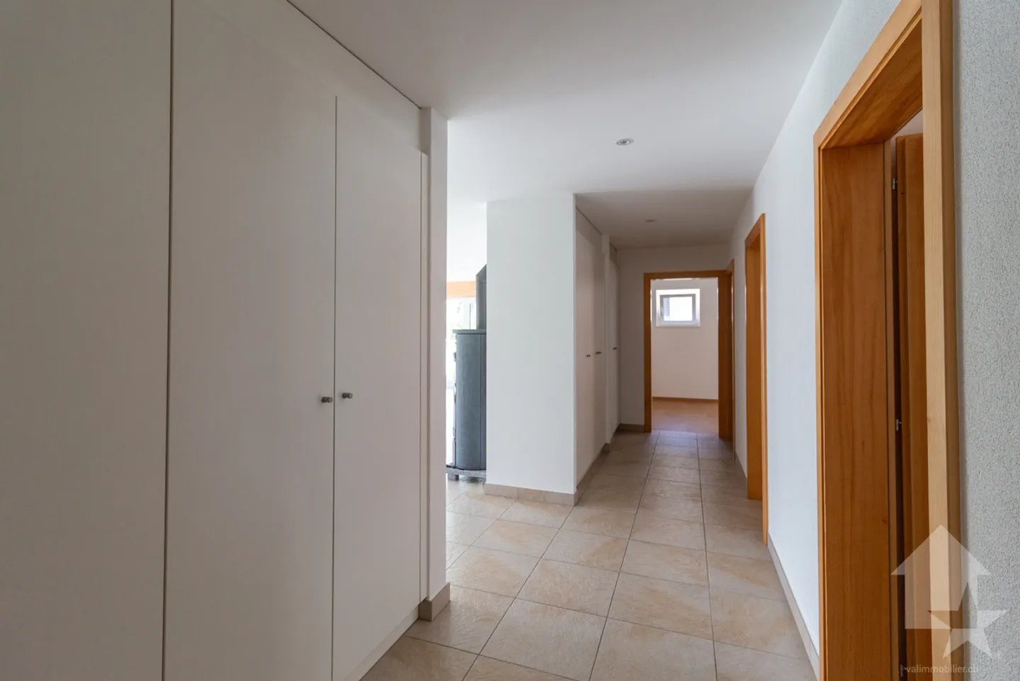 Spacious 4.5-room apartment with covered terrace of 34 m2 - Photo 4 of 21