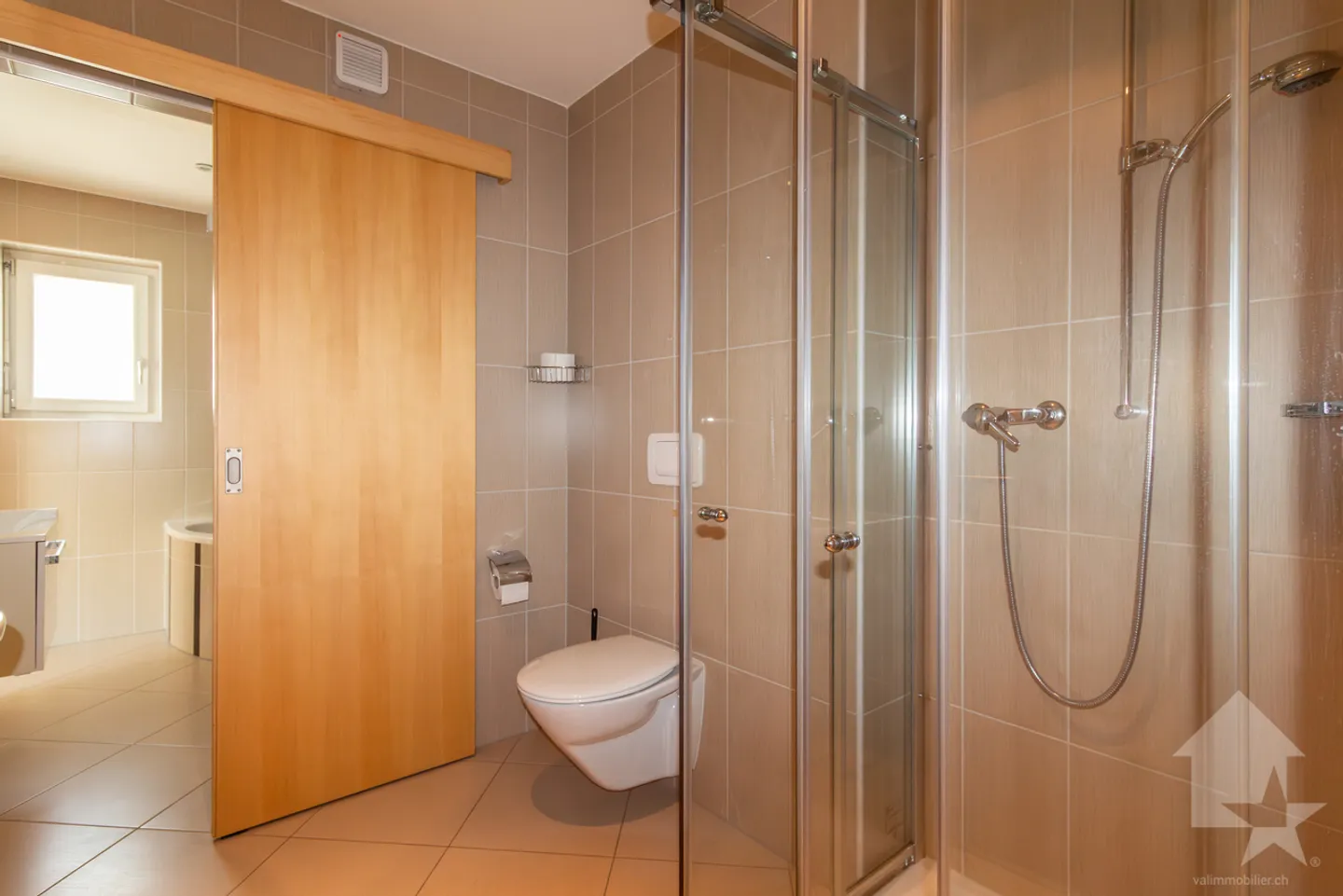 Spacious 4.5-room apartment with covered terrace of 34 m2 - Photo 13 of 21