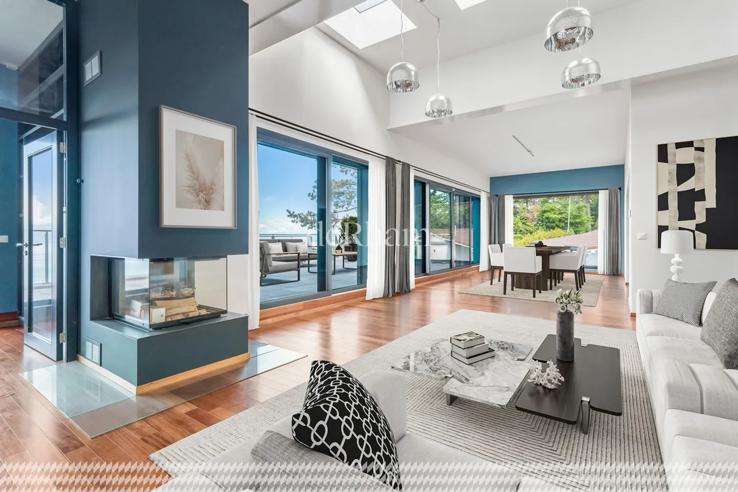 Villa with indoor pool - Photo 1 of 7