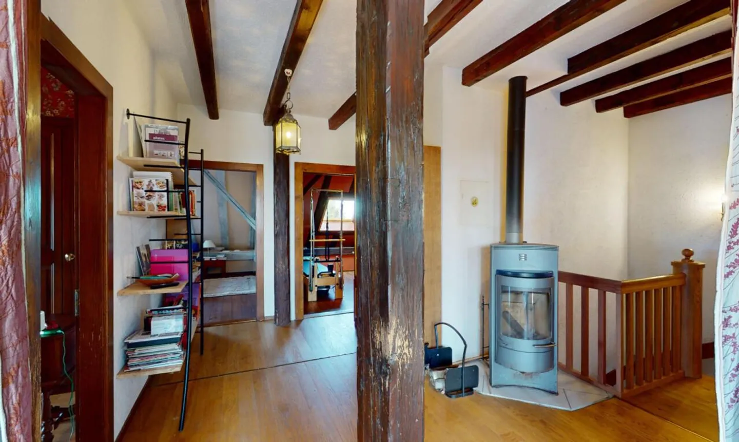 Exceptional 5.5-room duplex with communal garden - Photo 3 of 13