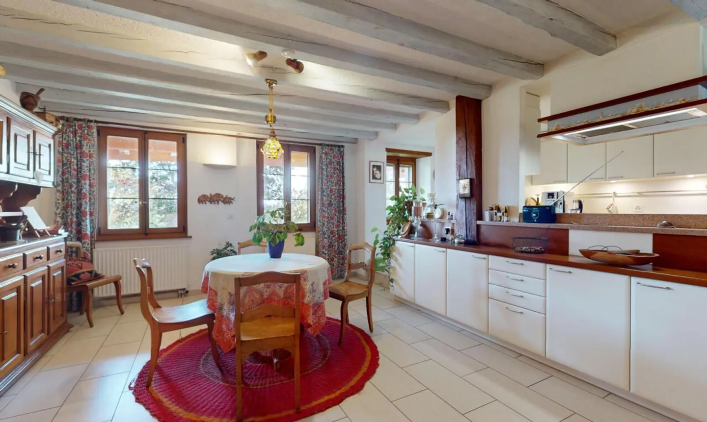 Exceptional 5.5-room duplex with communal garden - Photo 7 of 13