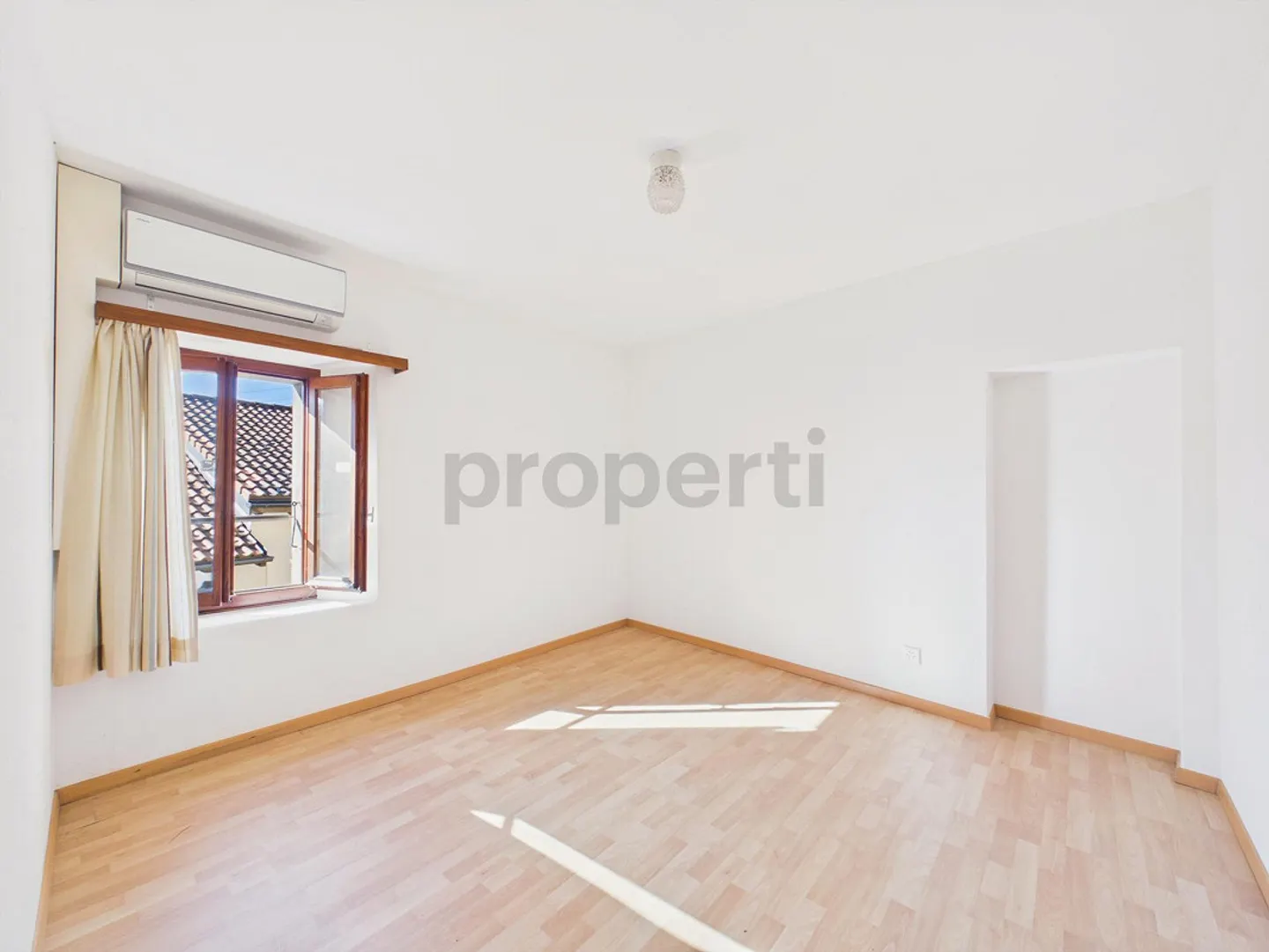Geräumiges 7,5-Zimmer-Doppelhaus, teilweise renoviert, Al... - Foto 5 von 14