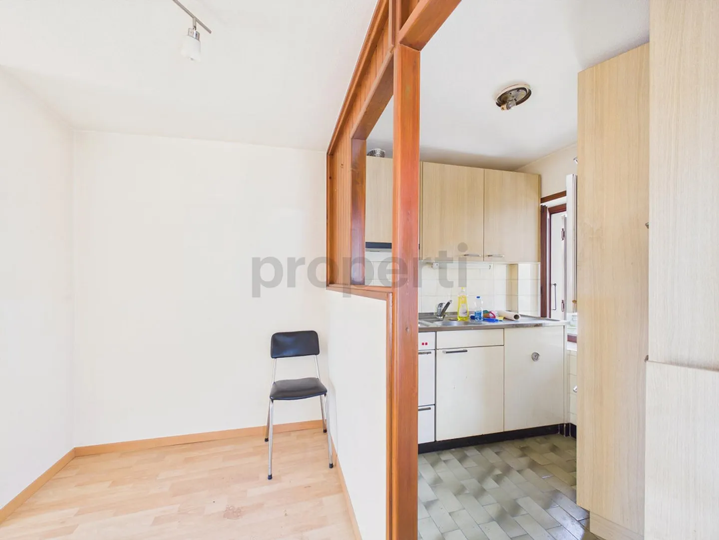 Geräumiges 7,5-Zimmer-Doppelhaus, teilweise renoviert, Al... - Foto 7 von 14