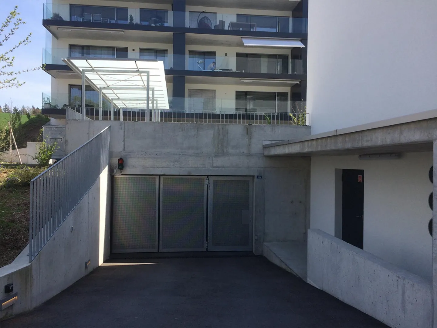 Tiefgaragenplatz zu vermieten in Schliern b. Köniz - Foto 1 von 3