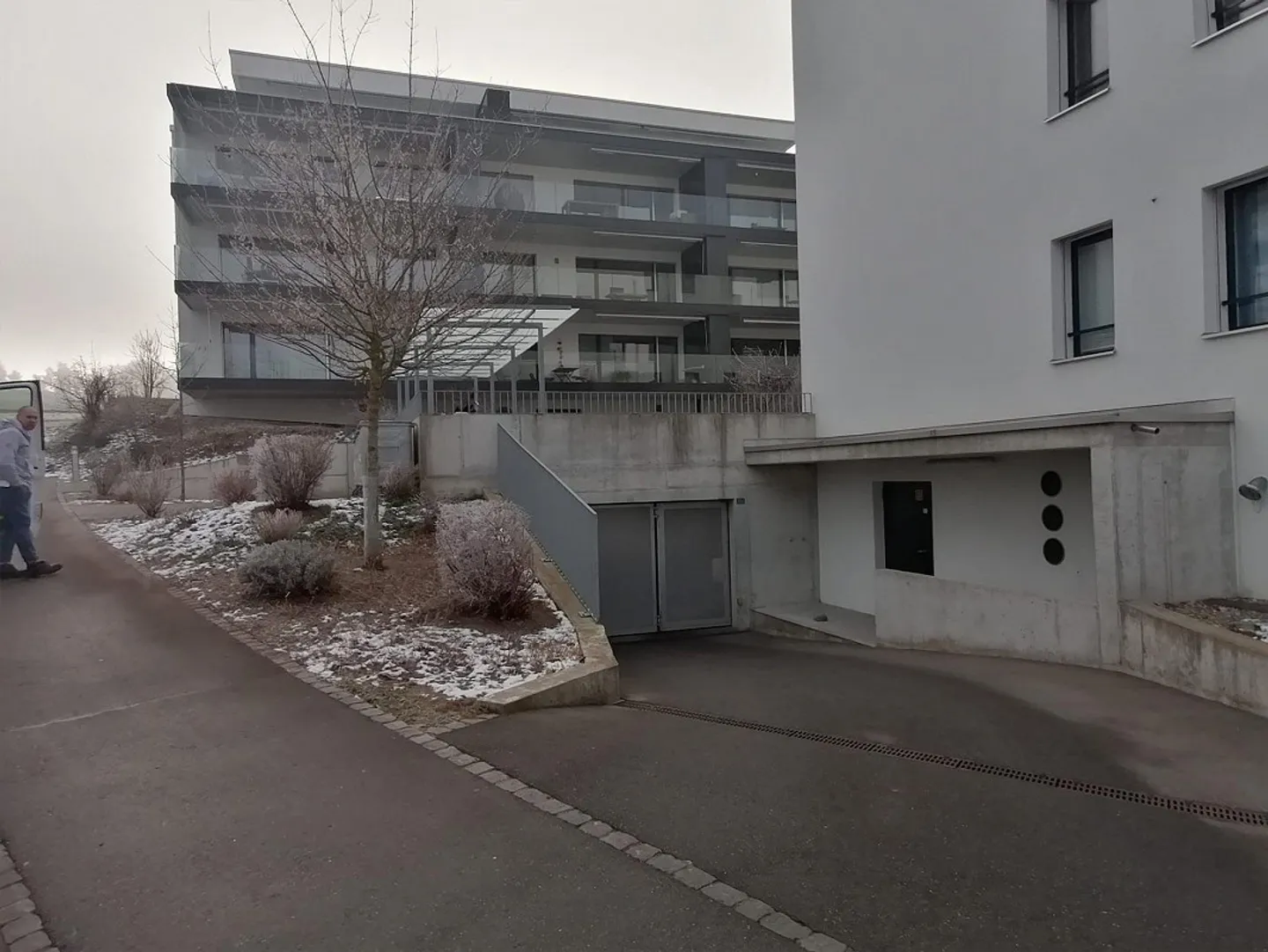 Tiefgaragenplatz zu vermieten in Schliern b. Köniz - Foto 2 von 3