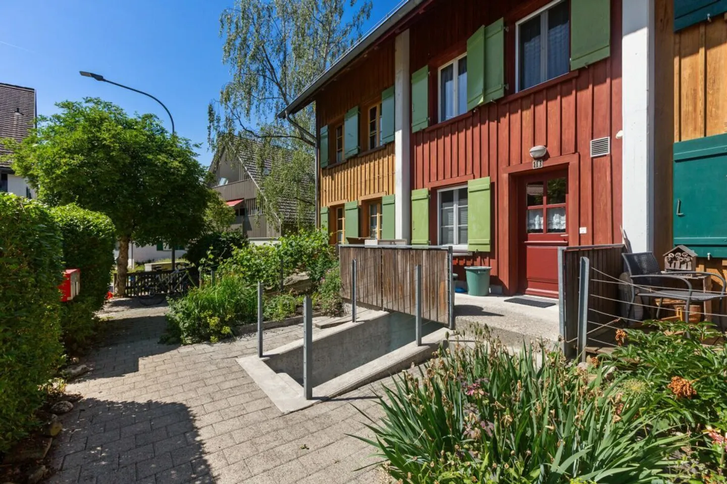 5.5-Room Terraced House between Nature and City Proximity - Photo 2 of 13