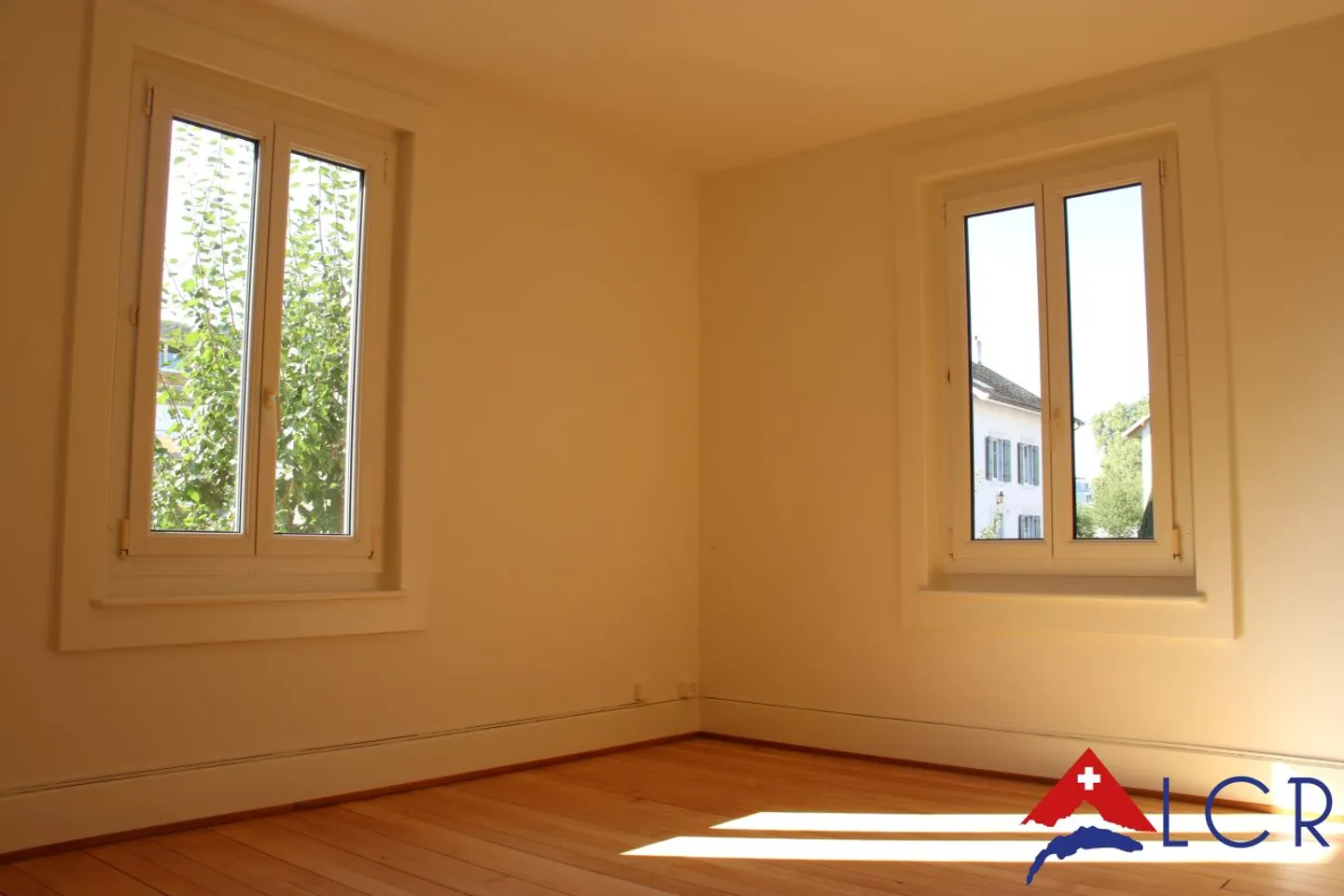 Wunderschöne 3.5-Zimmer-Wohnung in Yverdon - Foto 3 von 5