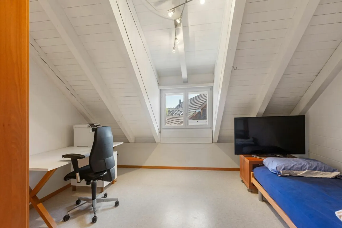 5.5-Room Terraced House between Nature and City Proximity - Photo 9 of 13