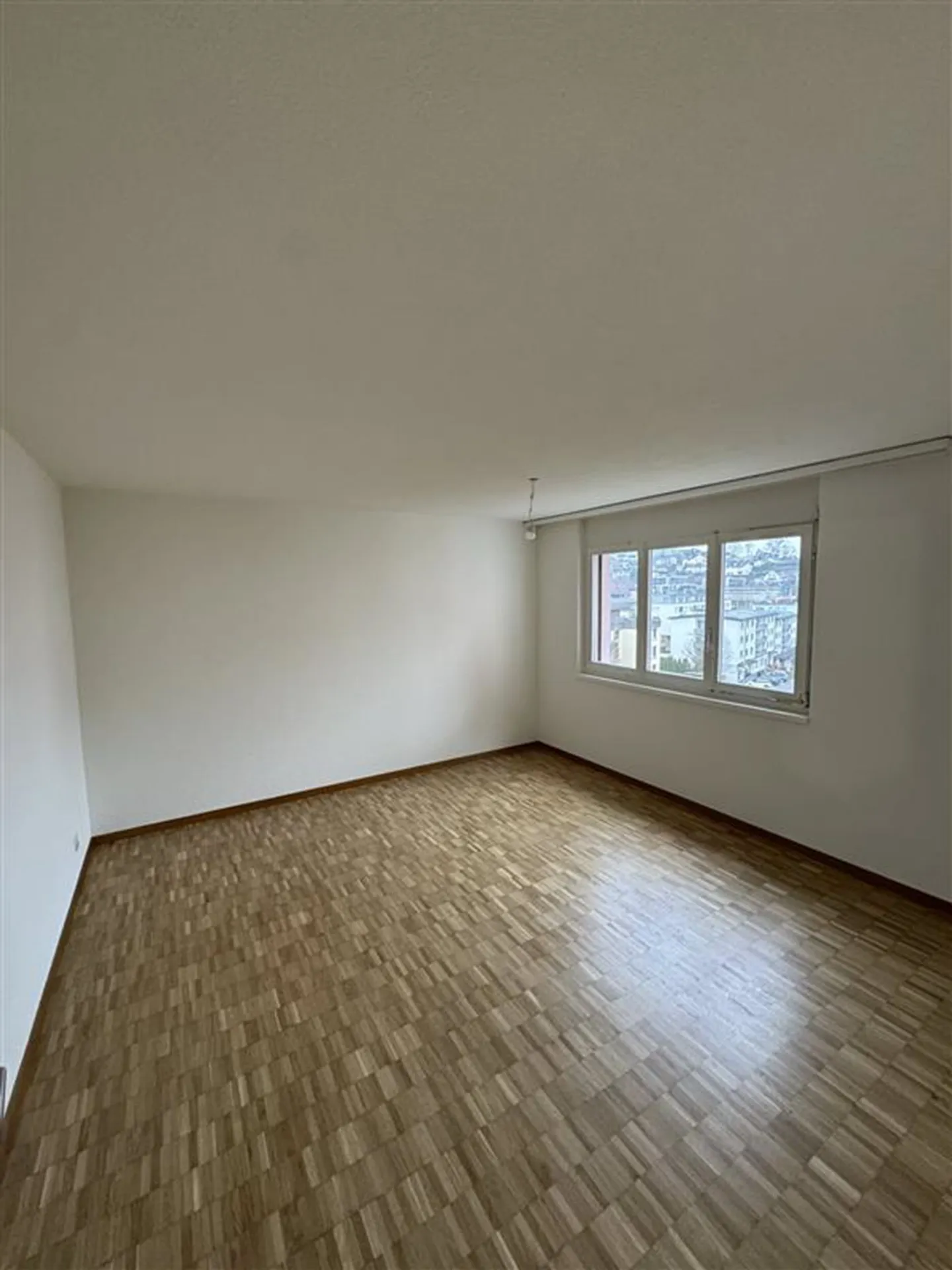 Appartamento ristrutturato di 4,5 locali ad Adligenswil in affitto - Foto 10 di 11