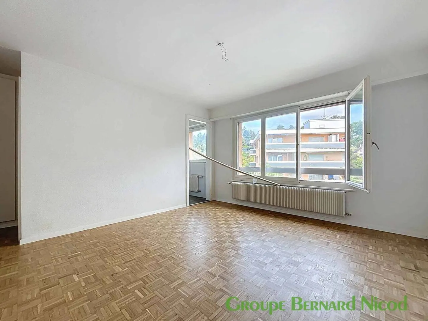 Studio rénové au 8ème étage - Pierrier 5 visite groupée le 13.11.2025 à 9h00 - Photo 1 sur 6