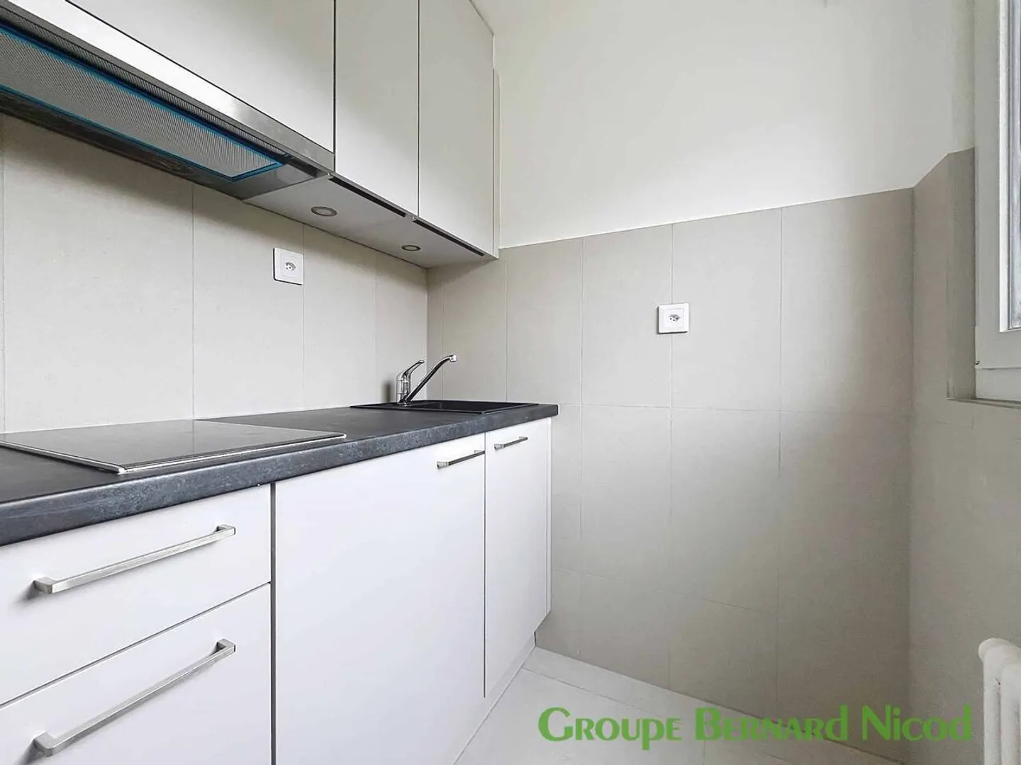 Studio rénové au 8ème étage - Pierrier 5 visite groupée le 13.11.2025 à 9h00 - Photo 3 sur 6