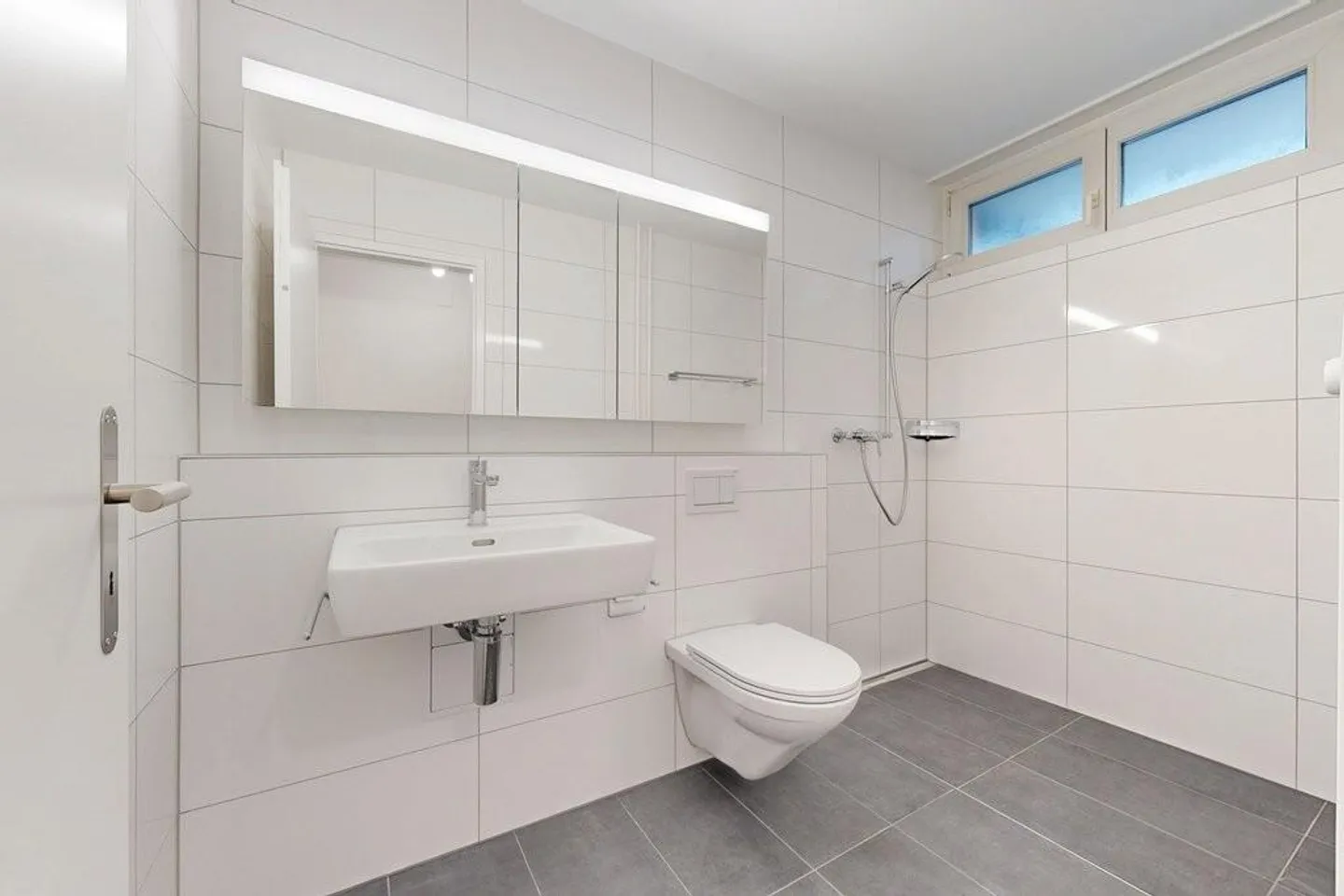 Appartamento attraente con balcone, ascensore e lavatrice-asciugatrice privata - Foto 7 di 12