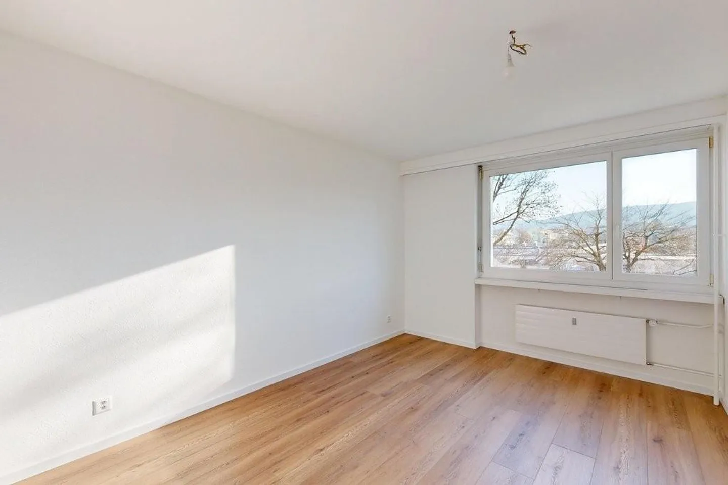 Appartamento attraente con balcone, ascensore e lavatrice-asciugatrice privata - Foto 8 di 12