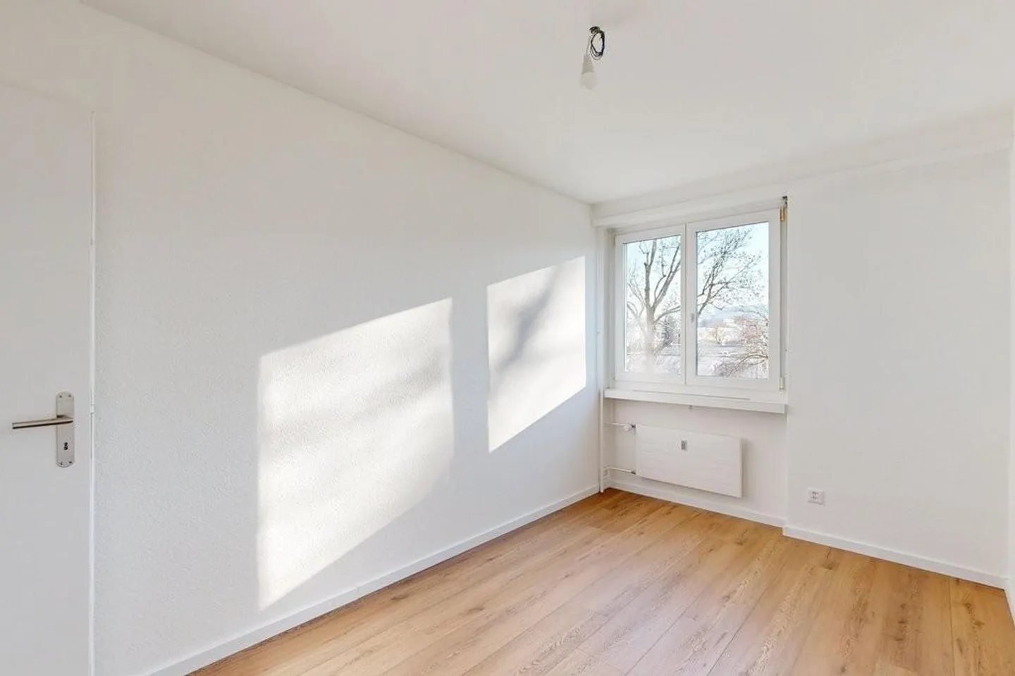 Appartamento attraente con balcone, ascensore e lavatrice-asciugatrice privata - Foto 10 di 12