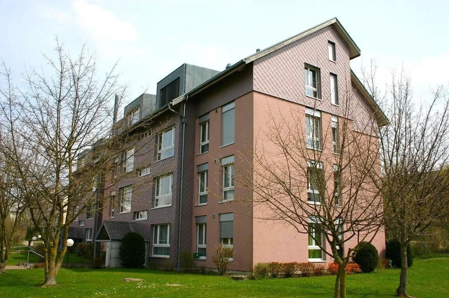 4.5-room apartment on the ground floor in the idyllic Engelhard quarter in Murten - Photo 1 of 11