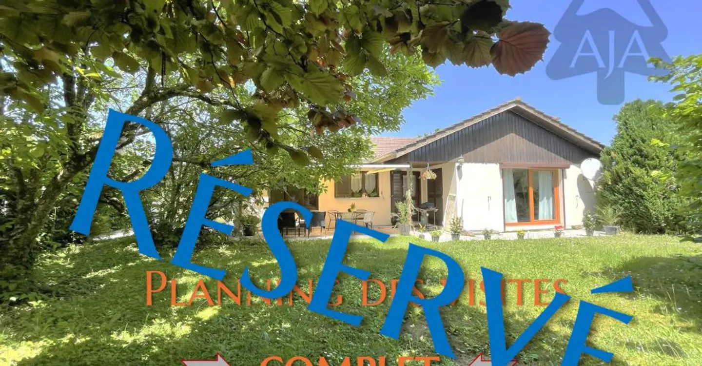 RESERVED!!! Marin-Epagnier (Municipality of Latena, just steps from the Lake), very beautiful individual villa of 5.5 rooms (~ m2 living space) with garden, individual garage, parking spaces and outbuildings - Photo 1 of 15