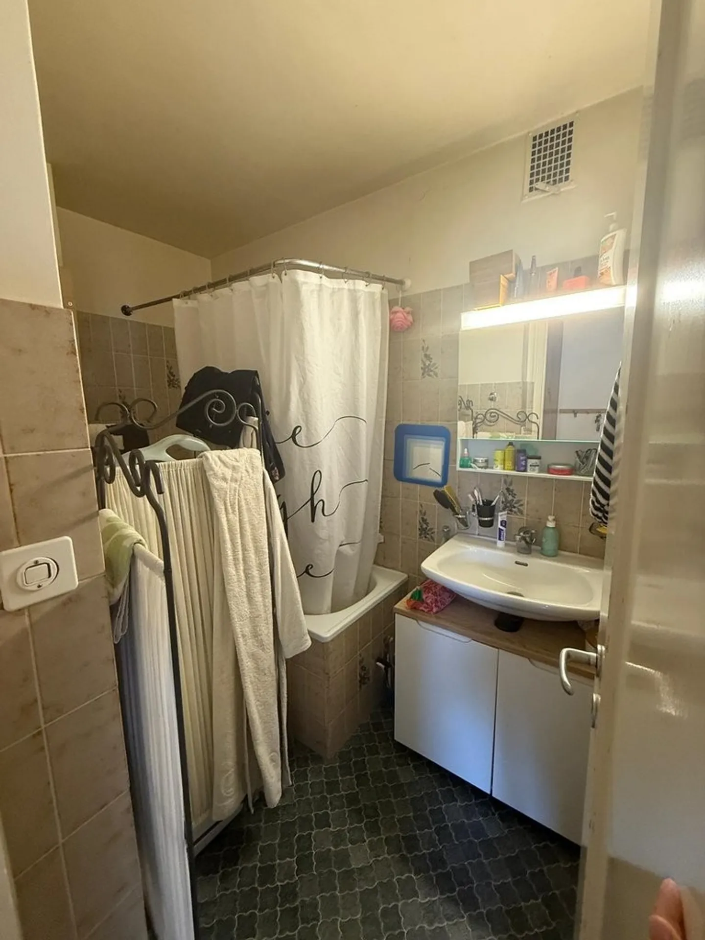 Bell'appartamento di 4 stanze in un quartiere tranquillo - Foto 8 di 8