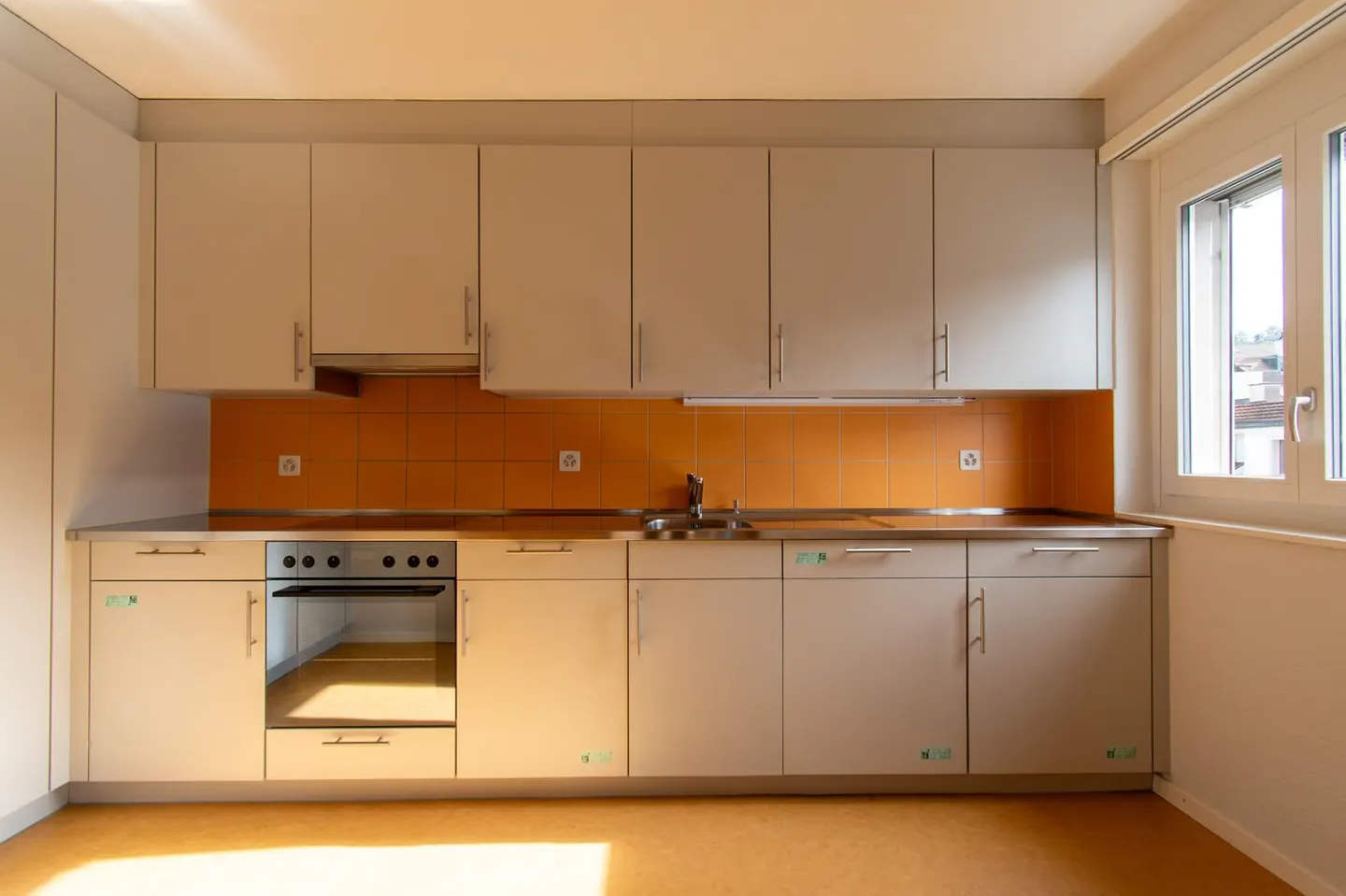 Charming 4.5-room apartment in a quiet, central location, near the cantonal hospital - Photo 5 of 13
