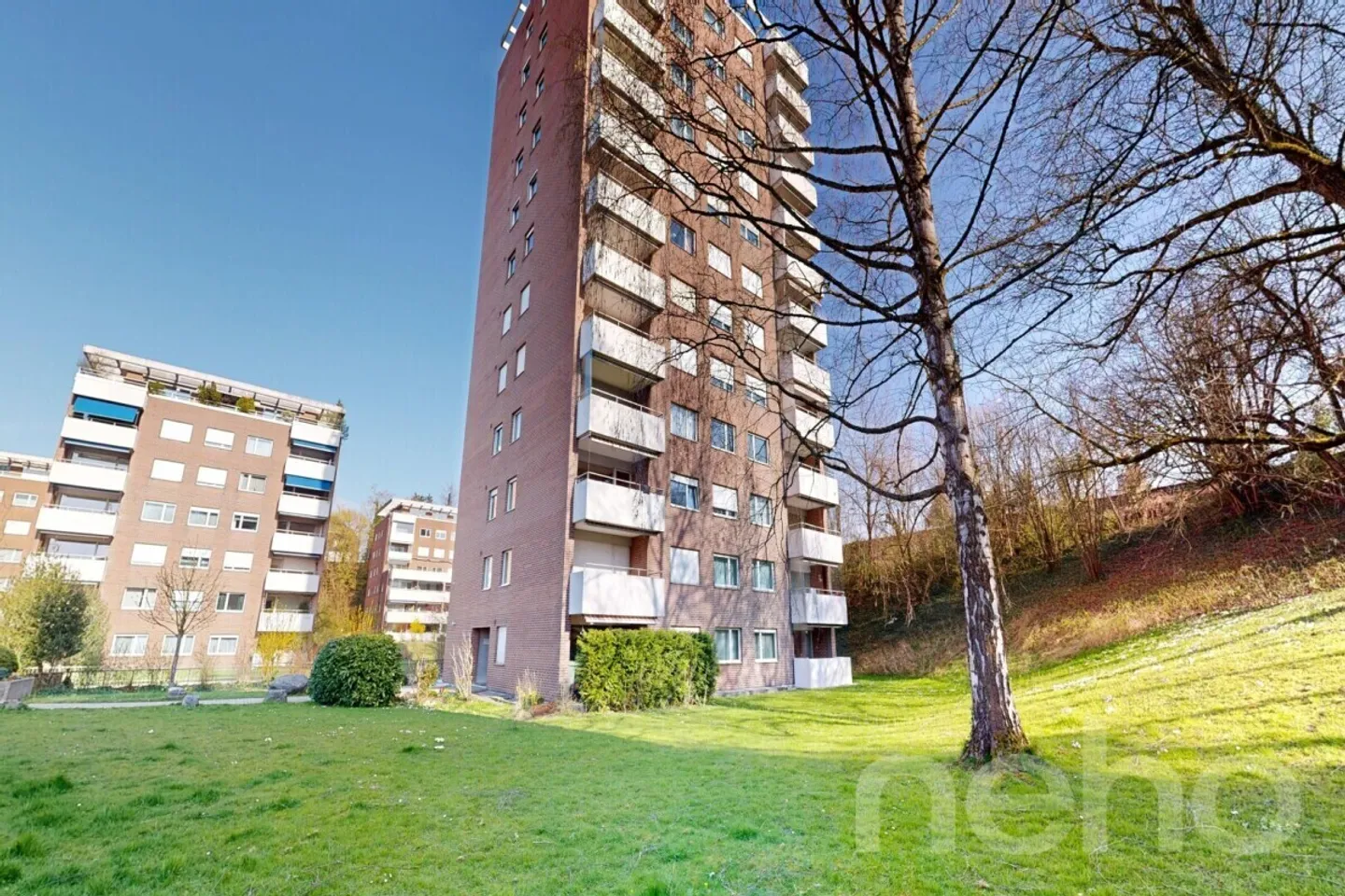 Completamente ristrutturato 2026? Appartamento elegante con balcone e garage sotterraneo - Foto 4 di 12