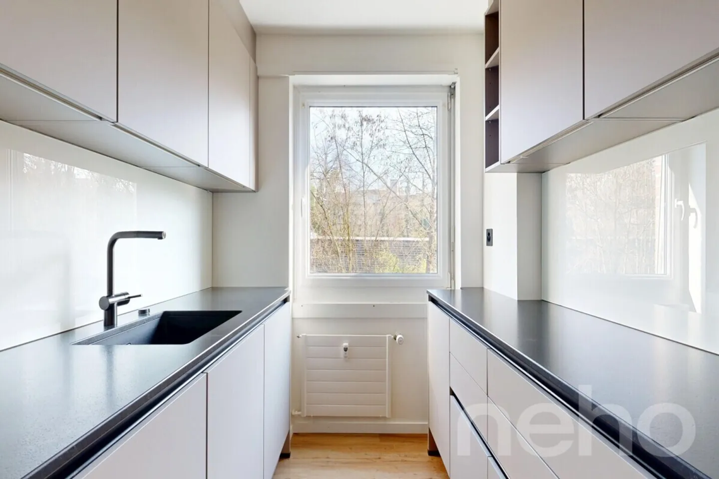 Completamente ristrutturato 2026? Appartamento elegante con balcone e garage sotterraneo - Foto 10 di 12