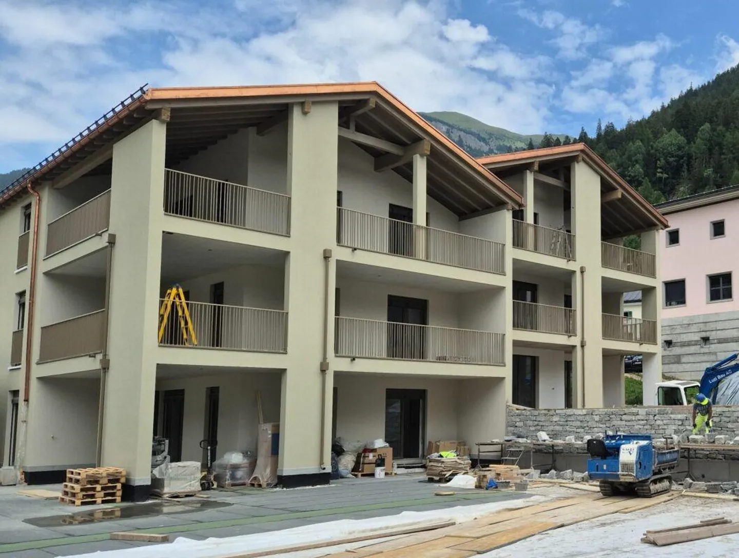 Appartamento 3.5 stanze, in mezzo alle montagne - in mezzo al villaggio - Foto 1 di 9