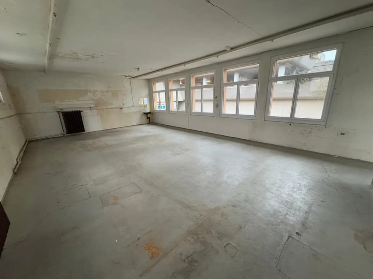 Commercial space for rent in the city center - Photo 1 of 5