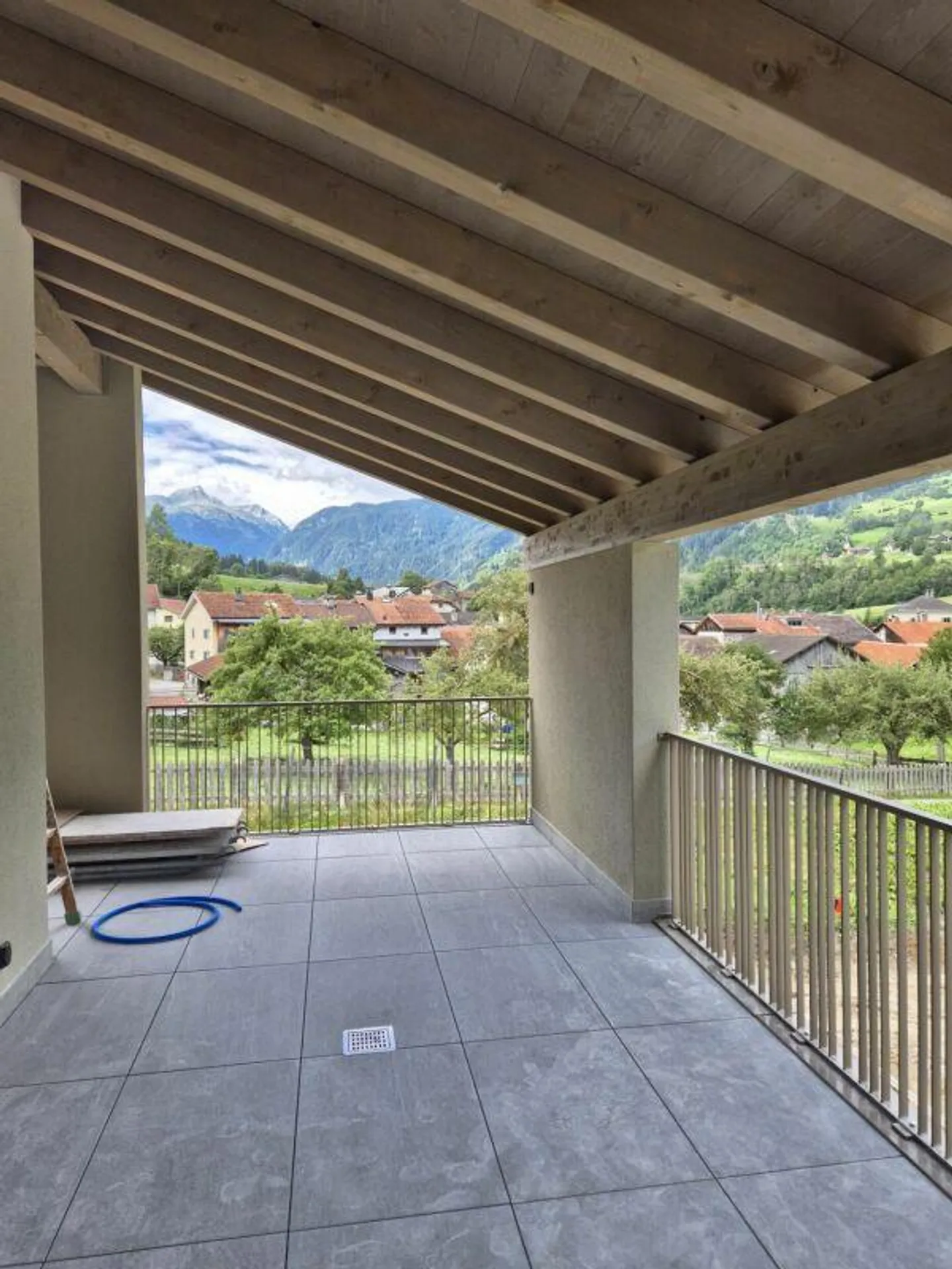 Appartamento 3.5 stanze, in mezzo alle montagne - in mezzo al villaggio - Foto 5 di 9