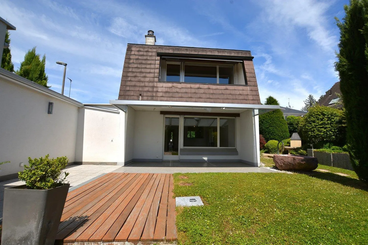 Charaktervolles Einfamilienhaus - Foto 1 von 13