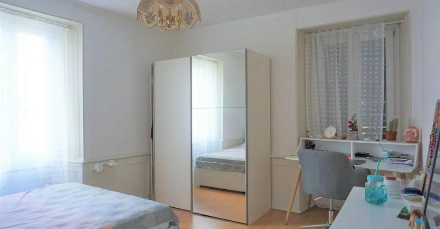 Charming Apartment - Photo 6 of 8