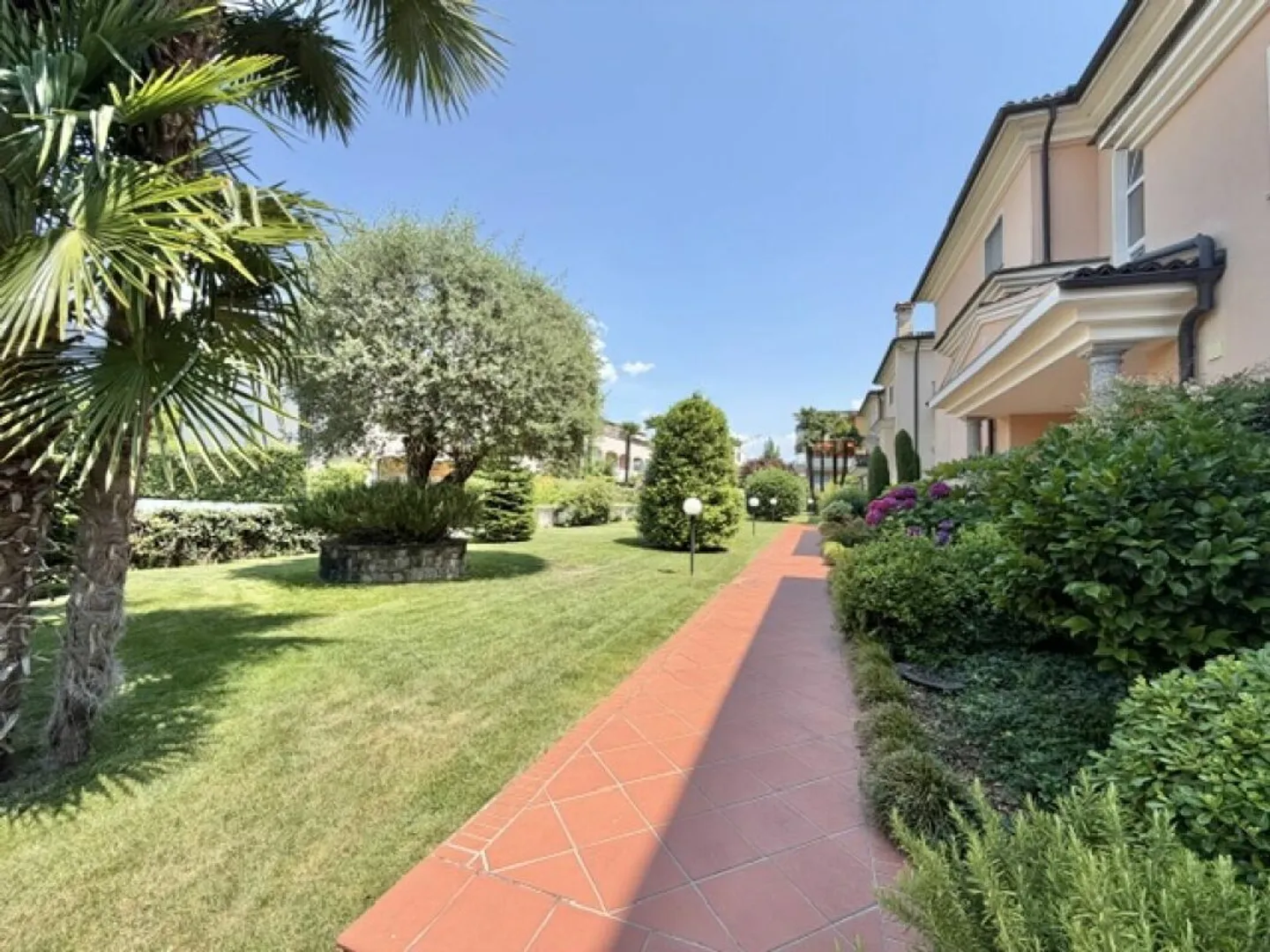 Vente à Ascona, prestigieux penthouse de 4,5 pièces, également utilisable comme résidence secondaire - Photo 24 sur 26