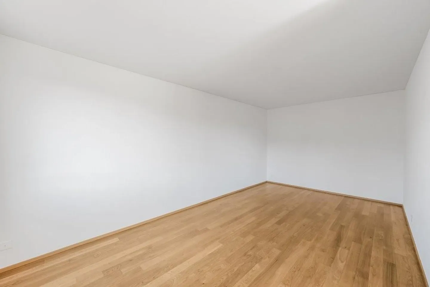 Beautiful Home for Families - Photo 7 of 9