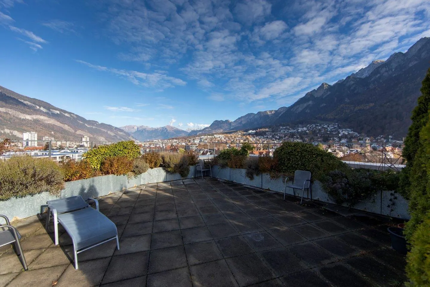 Renting without deposit - Central location with large rooftop terrace - Photo 1 of 8