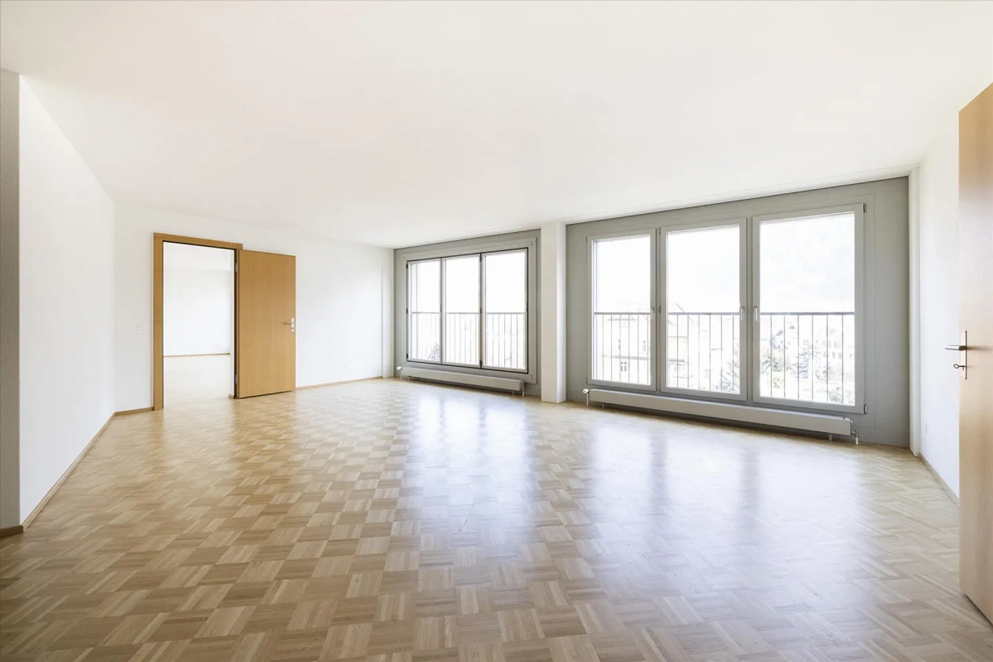 Renting without deposit - Central location with large rooftop terrace - Photo 3 of 8