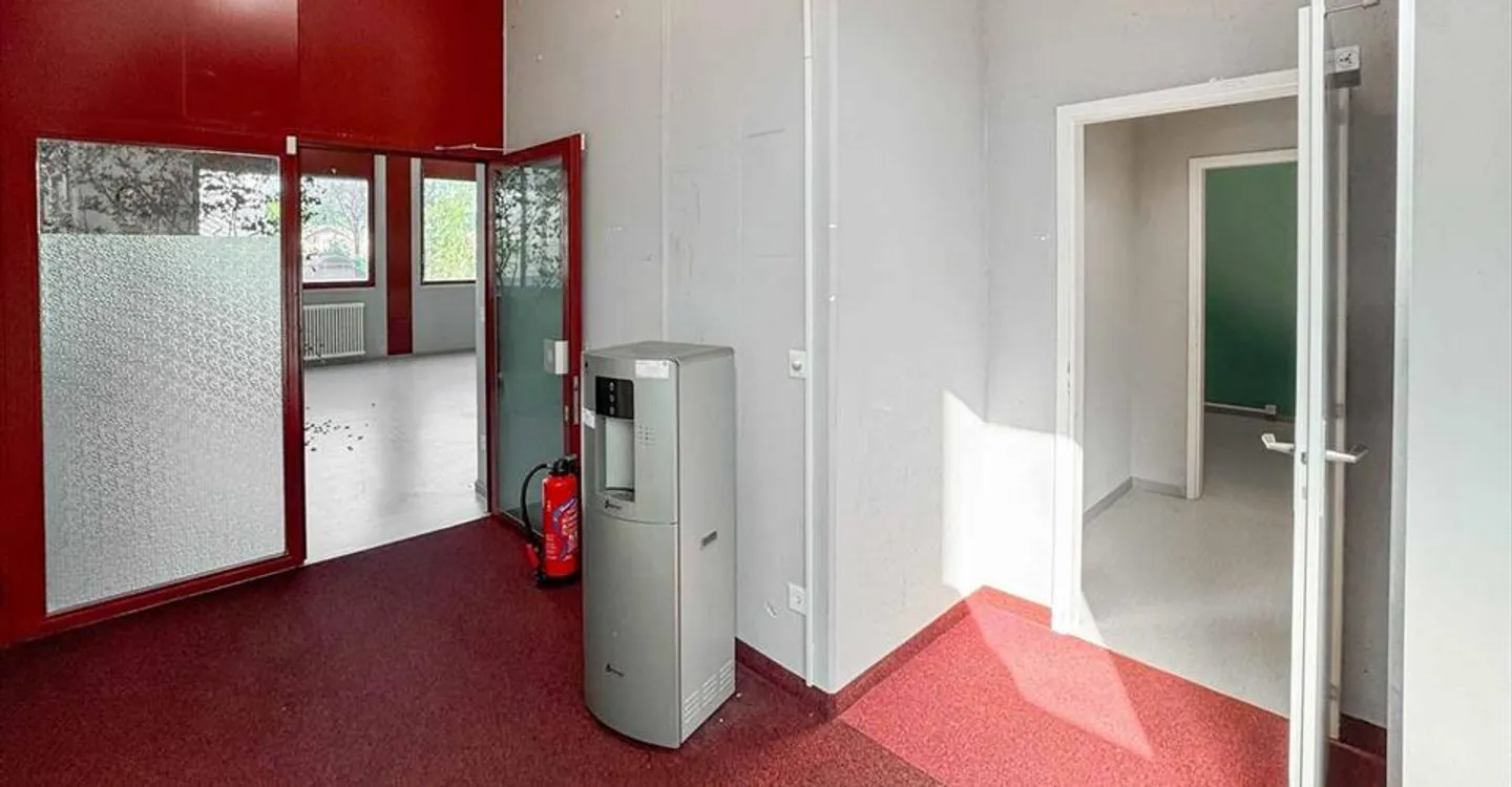 Mischgenutztes Gebäude mieten - Foto 4 von 12