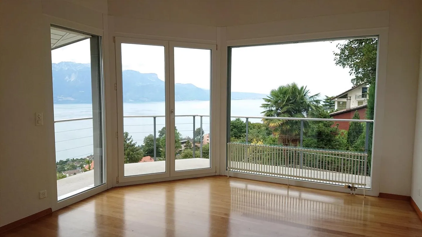 Villa - Photo 5 of 12