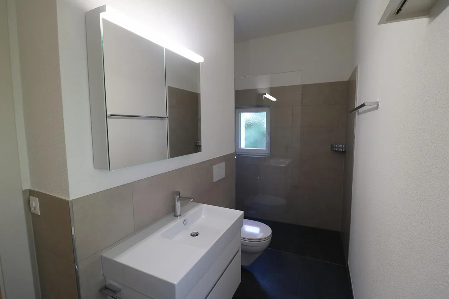 4-room apartments in prime location in Schaffhausen - First rental after renovation - Photo 9 of 13