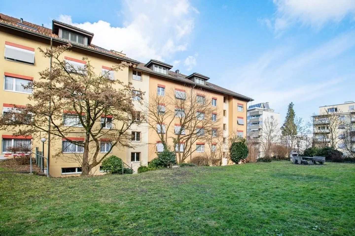 Willkommen in Ihrer charmanten Dachwohnung! - Foto 1 von 12