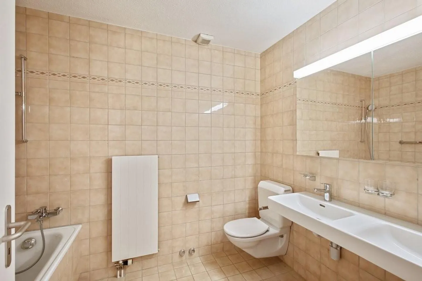 Willkommen in Ihrer charmanten Dachwohnung! - Foto 5 von 12