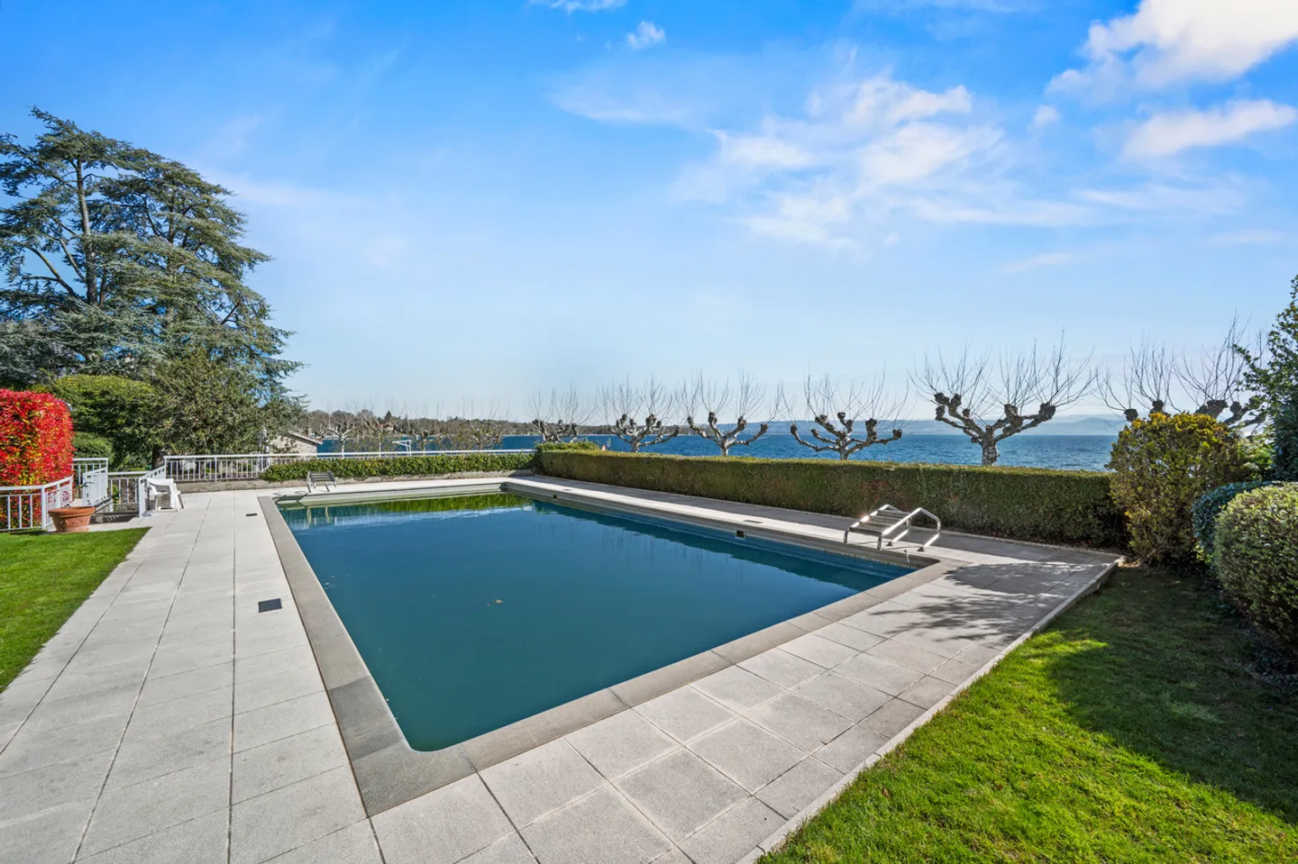 Außergewöhnliche Lage für dieses 3,5-Zimmer-Penthouse in St-Prex - Foto 2 von 11