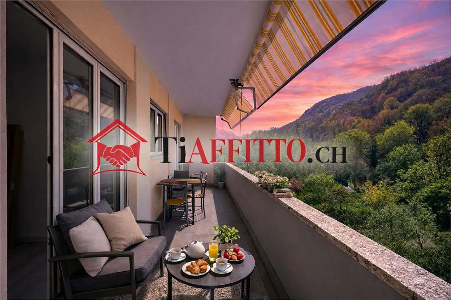 ENORMOUS 2.5-Room Apartment in Chiasso with View - Photo 5 of 7