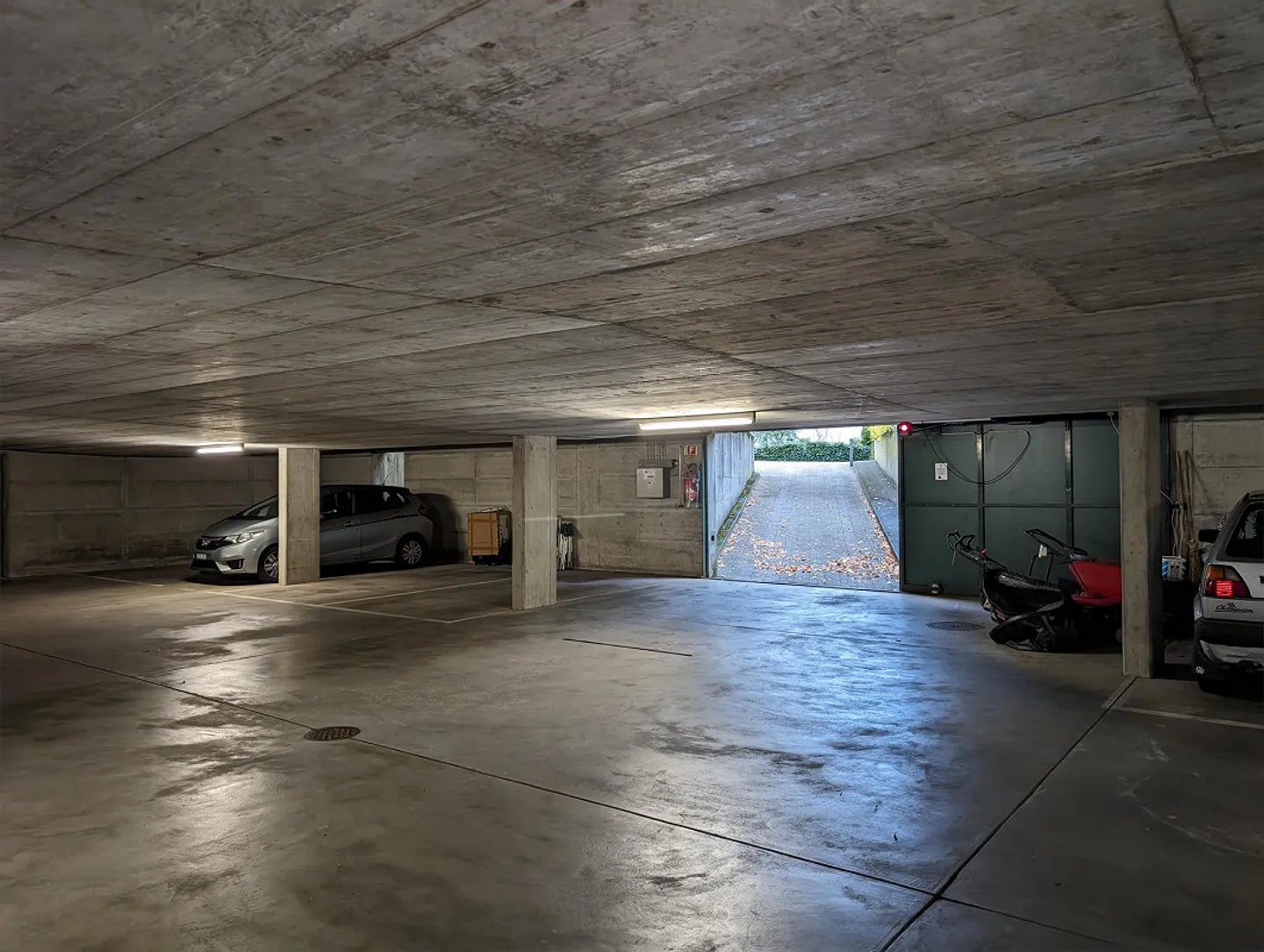 Car parking spaces for rent - Photo 1 of 2