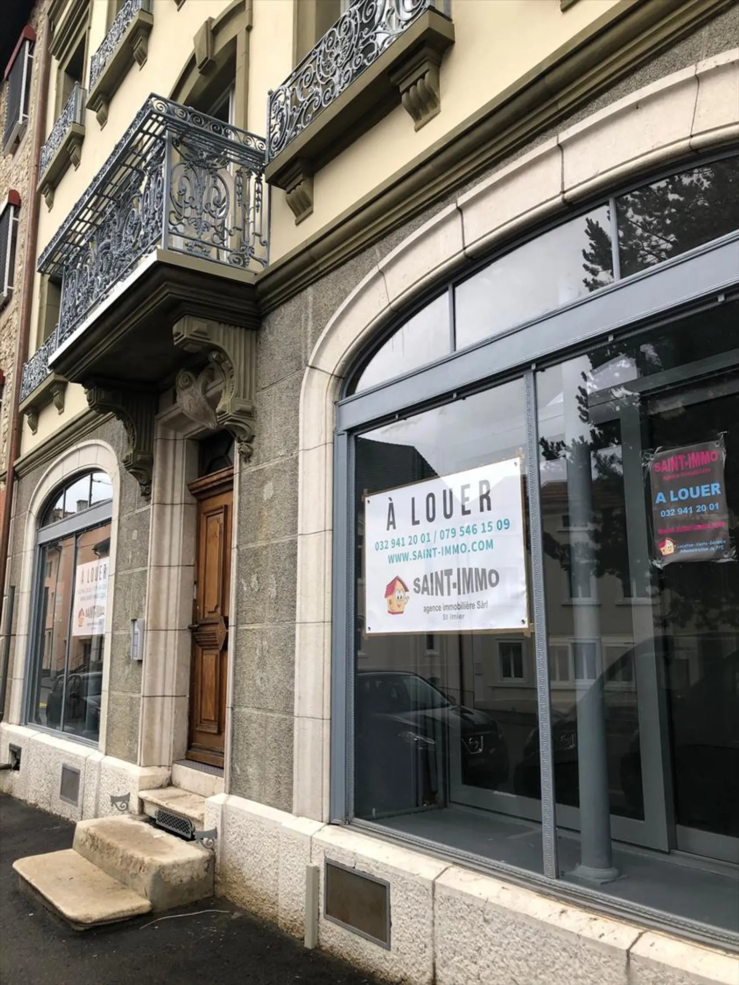For rent: Commercial space with display - Midi 13, St-Imier - Photo 1 of 5