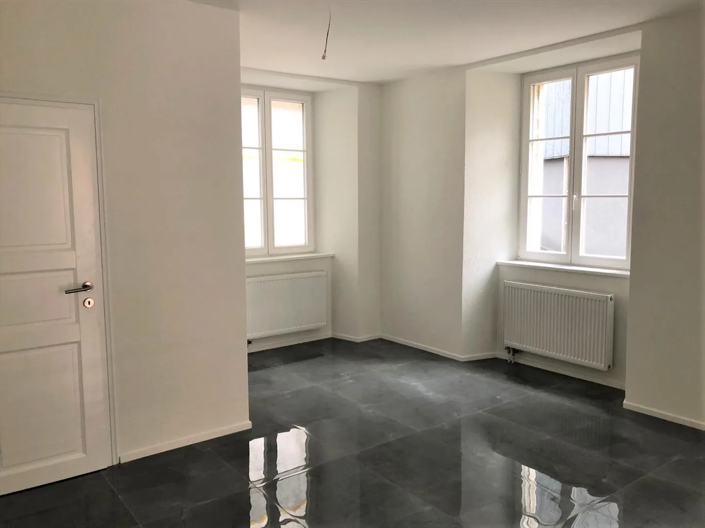 For rent: Commercial space with display - Midi 13, St-Imier - Photo 4 of 5