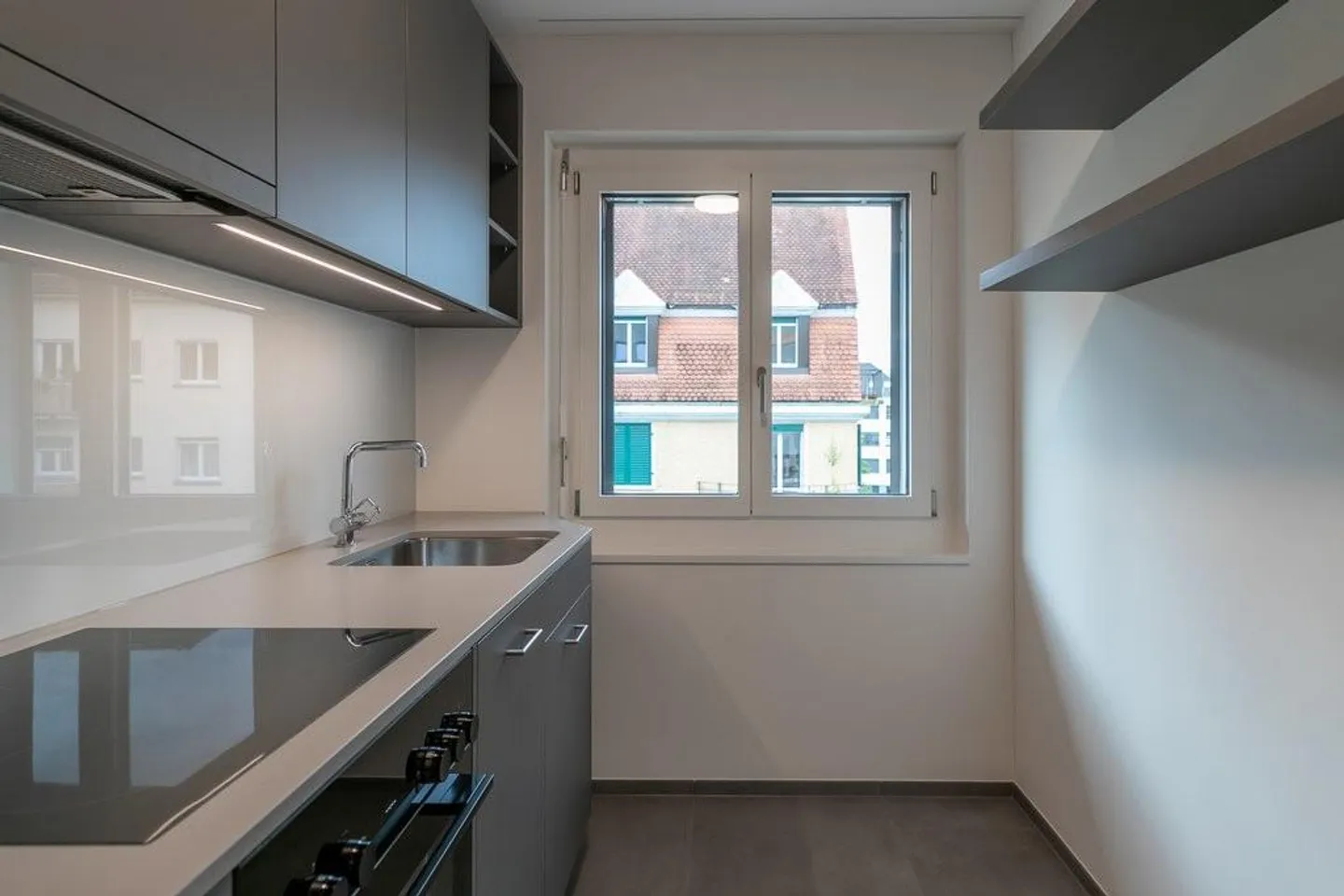 Your new 1-room apartment in Zurich. - Photo 2 of 5